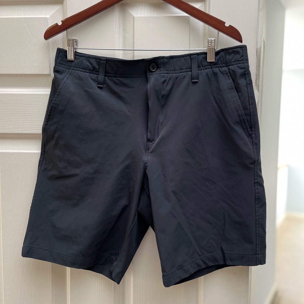 Under Armour Men's Dark Gray Flat Front Shorts